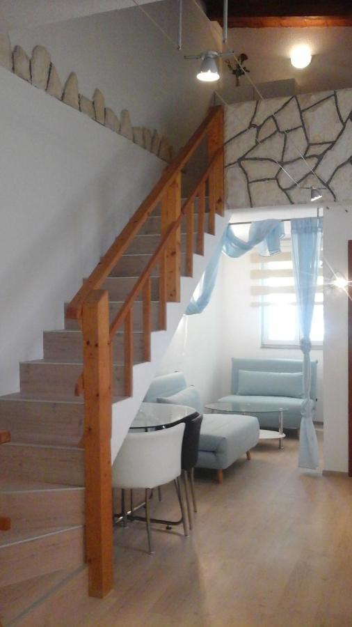 Apartments With A Parking Space Rukavac, Vis - 2444 รูคาวาซ ภายนอก รูปภาพ