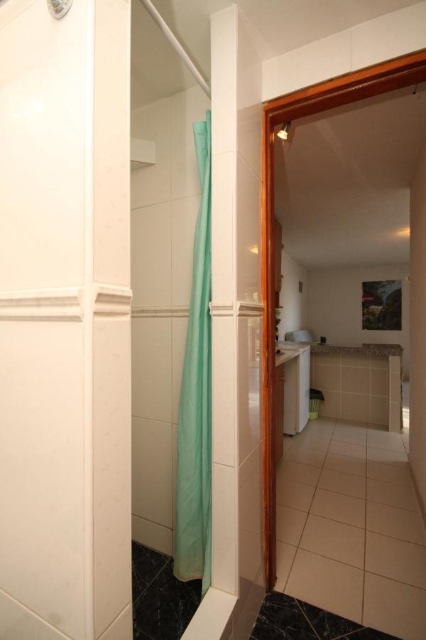 Apartments With A Parking Space Rukavac, Vis - 2444 รูคาวาซ ภายนอก รูปภาพ